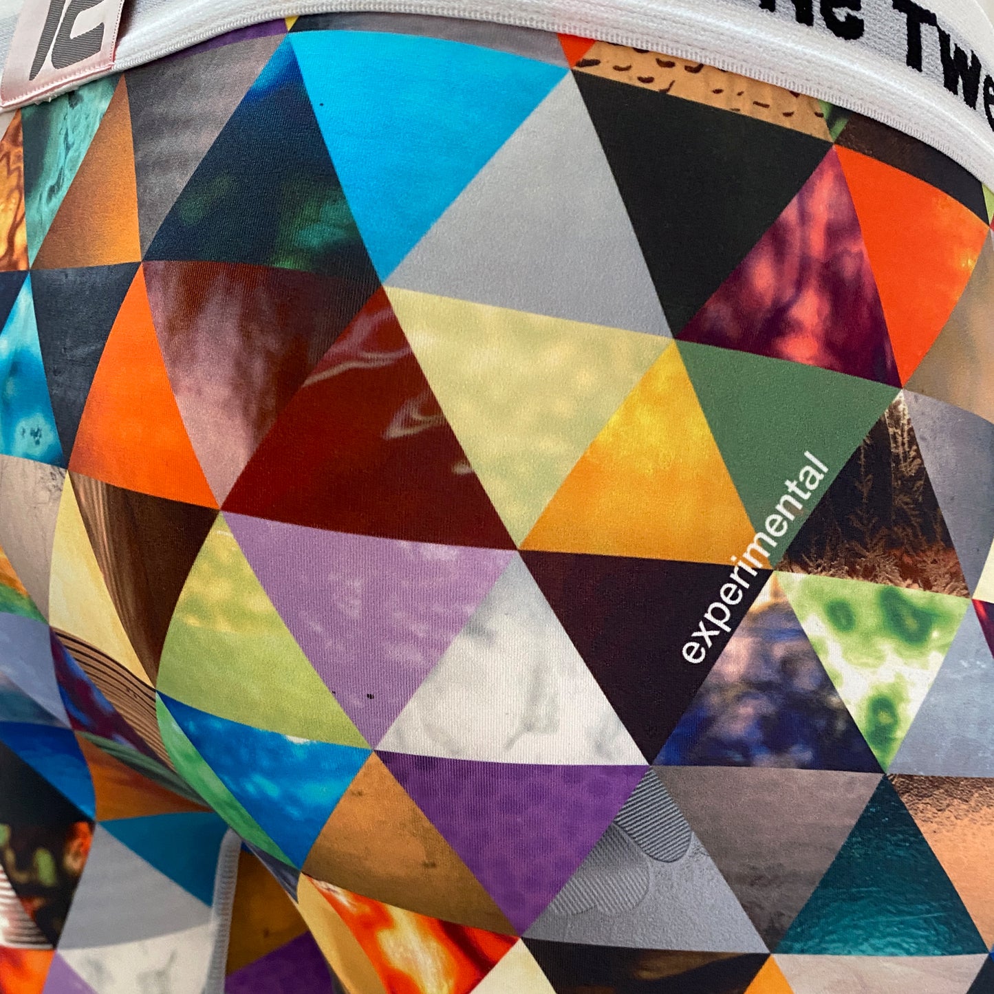 Stained Glass TRIANGLE(20-02b)