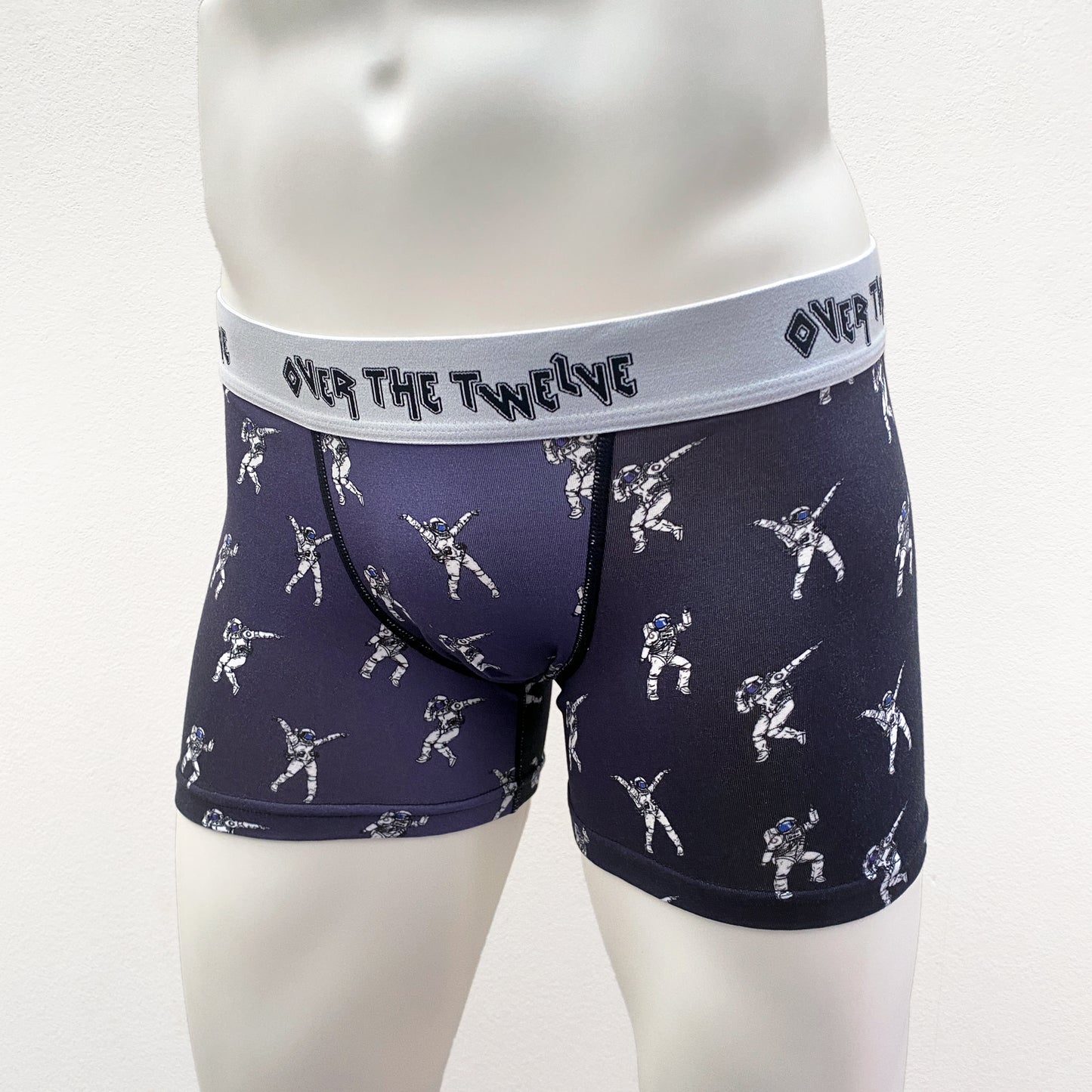 Dancing in the Space (21-23b ) navy