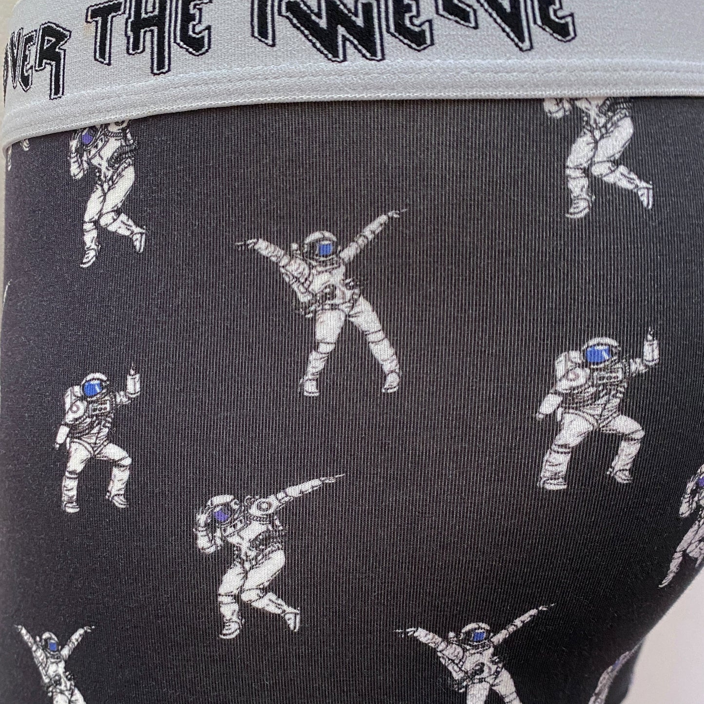 Dancing in the Space (21-23b ) navy