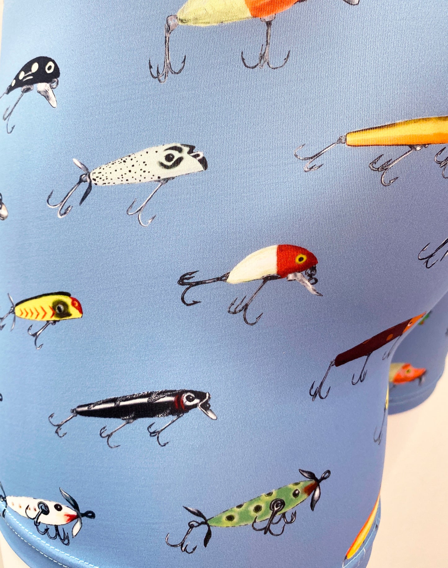Wooden minnows (22-08 )