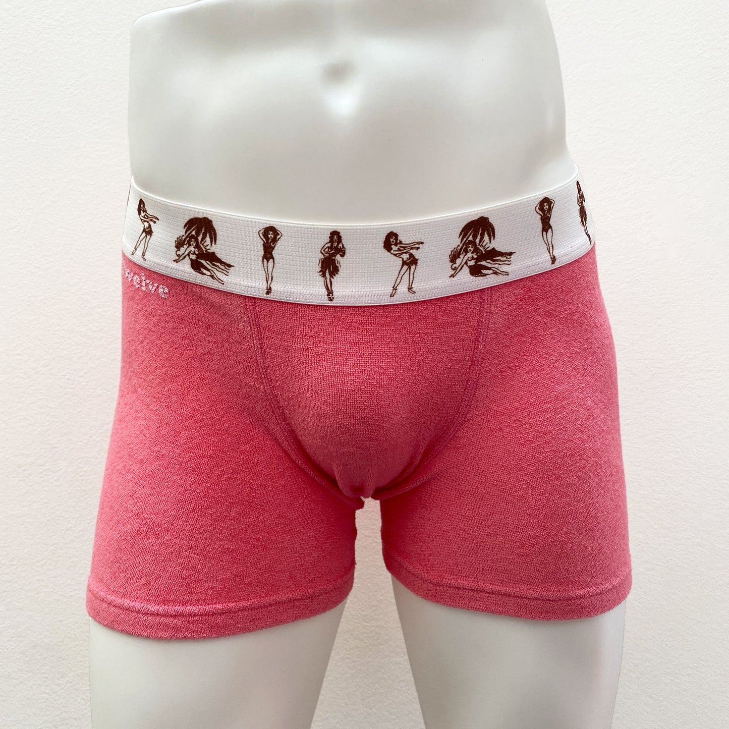 HIWAI HULA GIRLS (24-18)