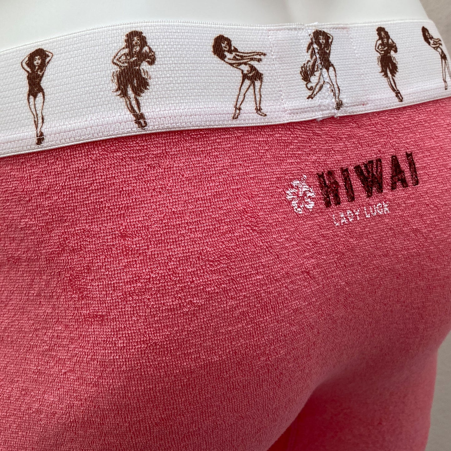 HIWAI HULA GIRLS (24-18)