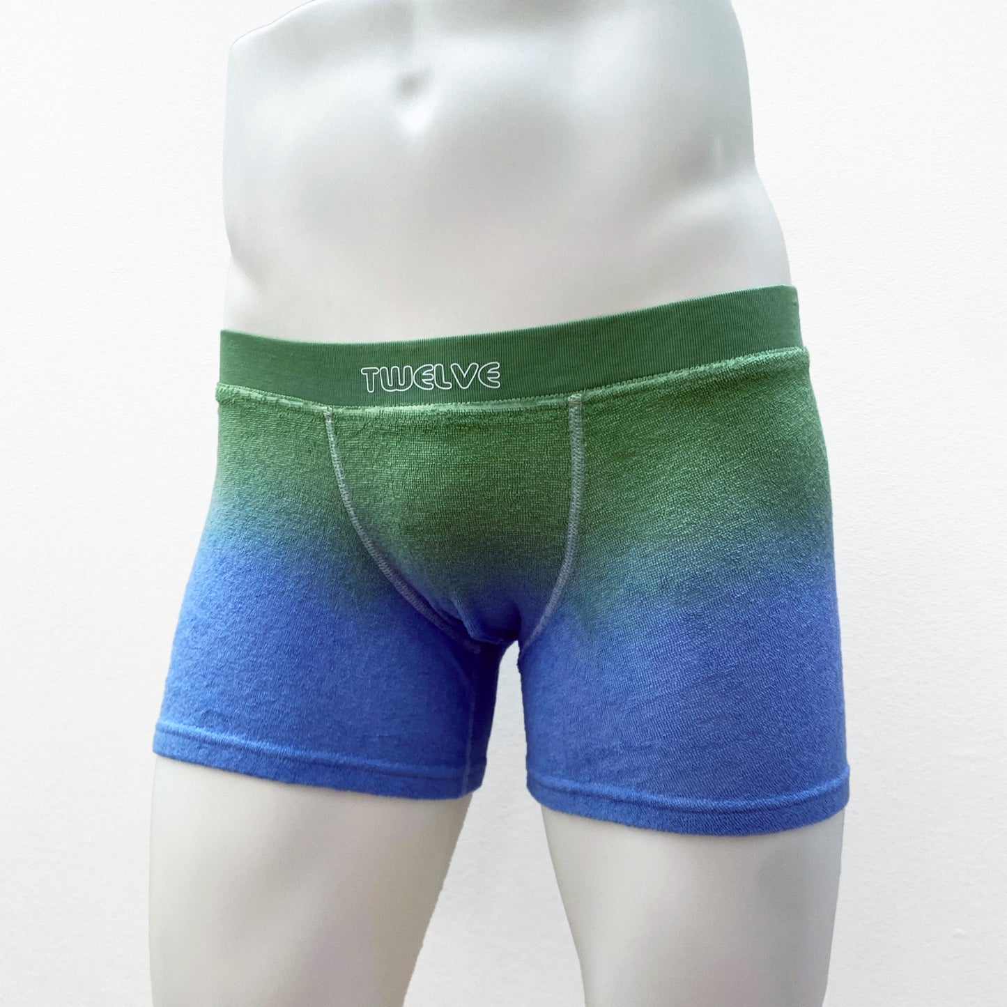 Gradient Dyeing IN & YAN (24-19 )