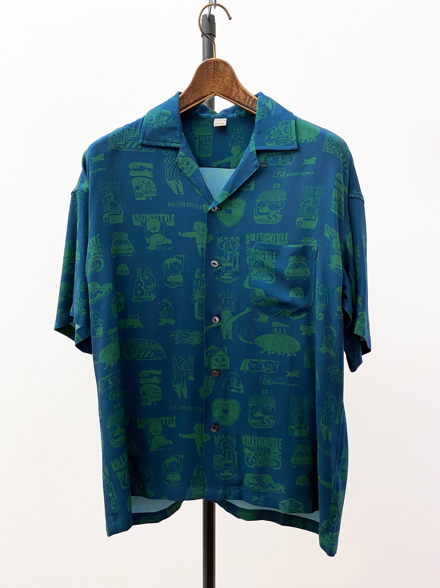 OTT23-01b Kill the kettle COLLABORATION INKJET PRINT RAYON100%FABLIC H/S SHIRTS