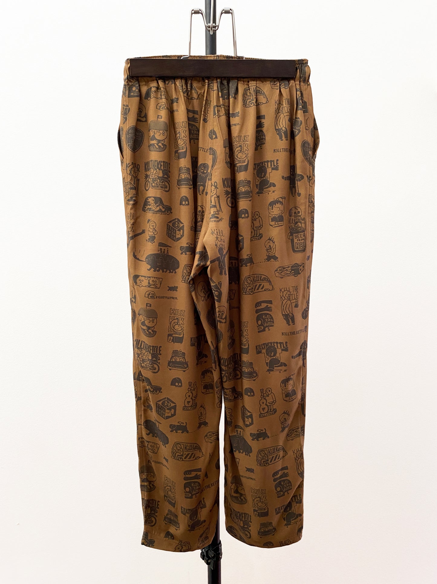 OTT23-02b Kill the kettle COLLABORATION INKJET PRINT RAYON100%FABLIC PANTS