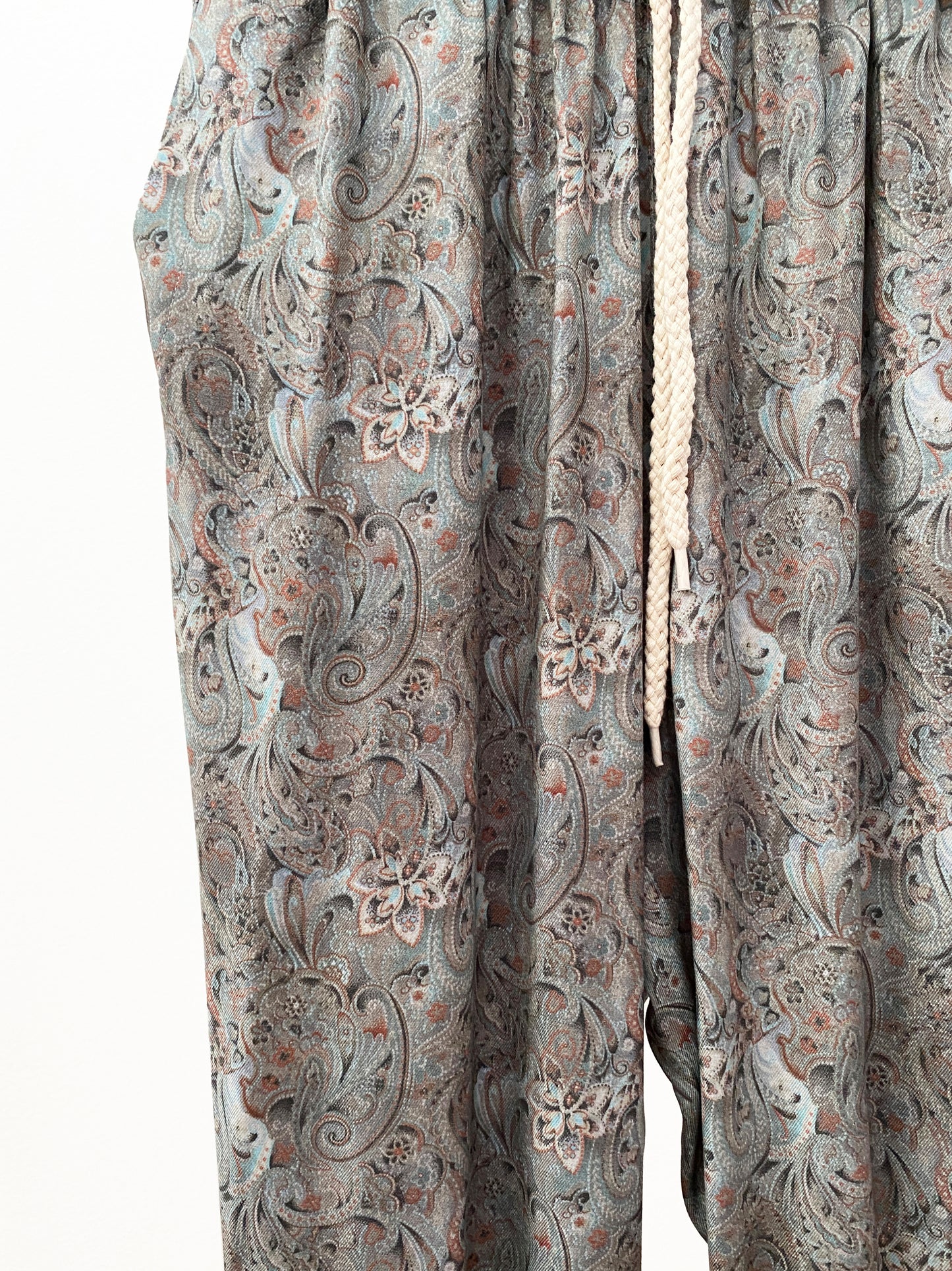 OTT23-04 PAISLEY INKJET PRINT RAYON100%FABRIC PANTS