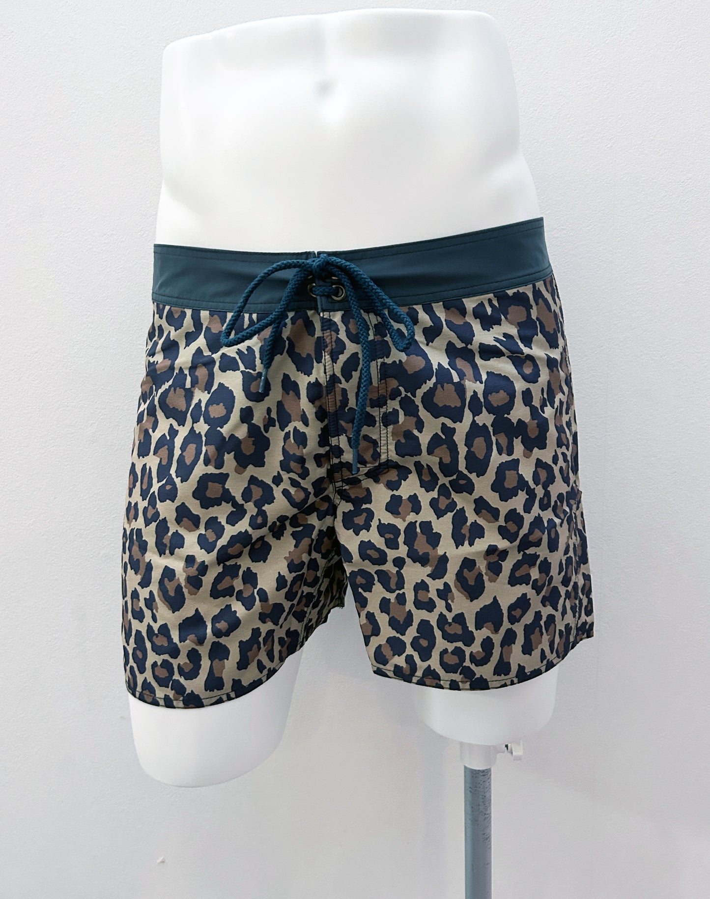 Leopard (SW10-05)