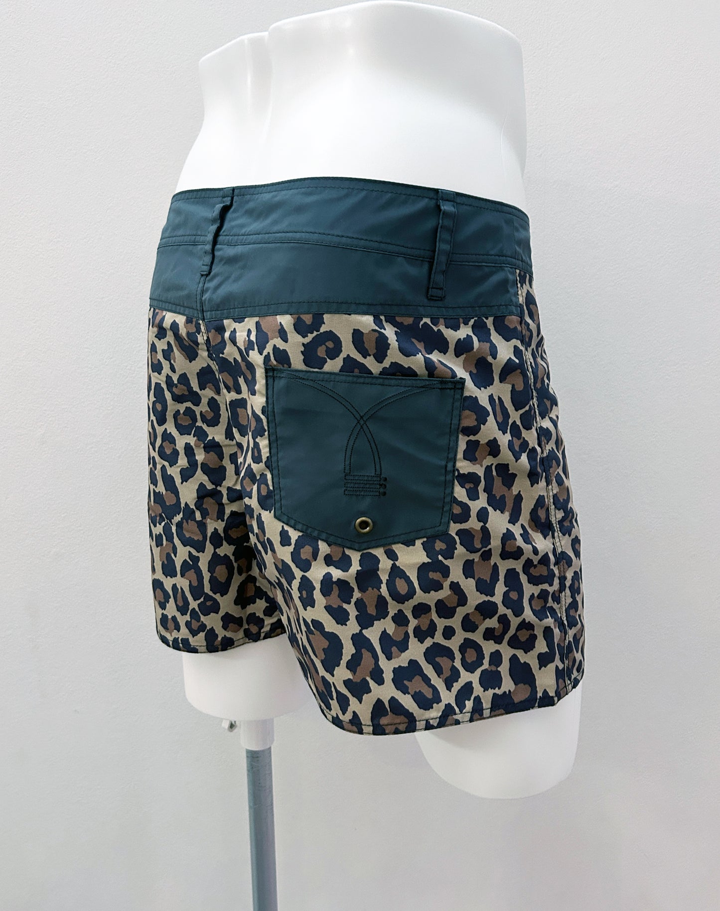 Leopard (SW10-05)