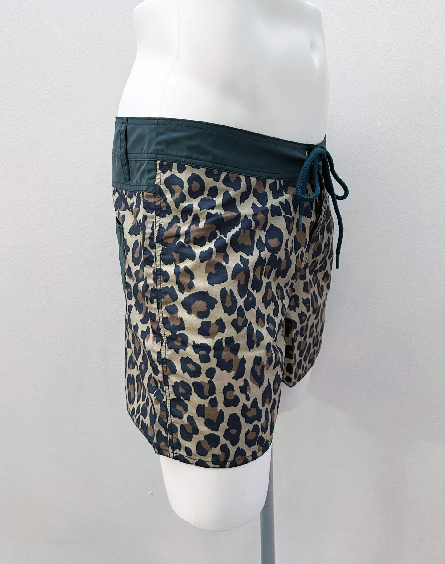 Leopard (SW10-05)