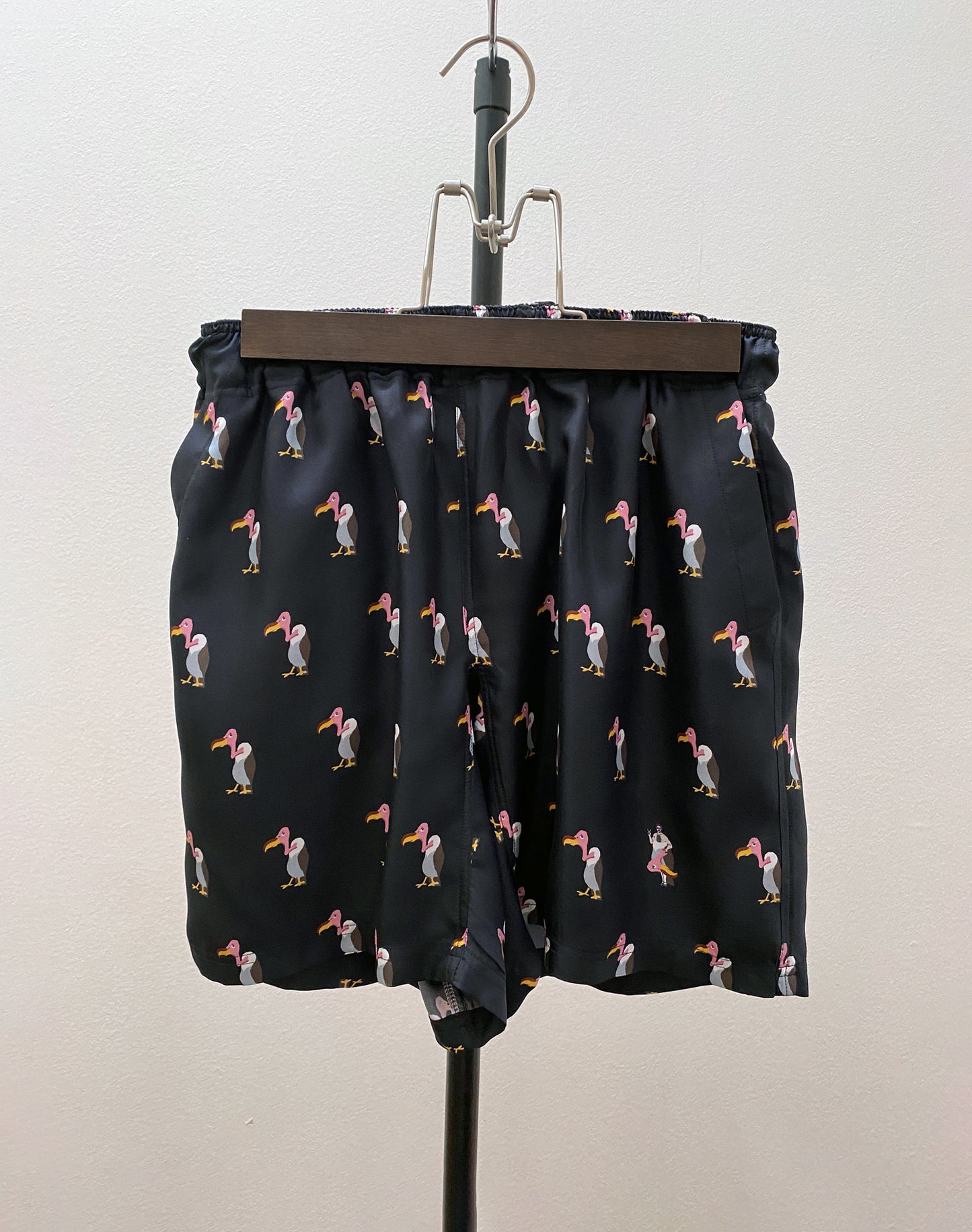 OTT21-13a HAGETAKA INKJET PRINT SILK100% SHORTS (BLK)