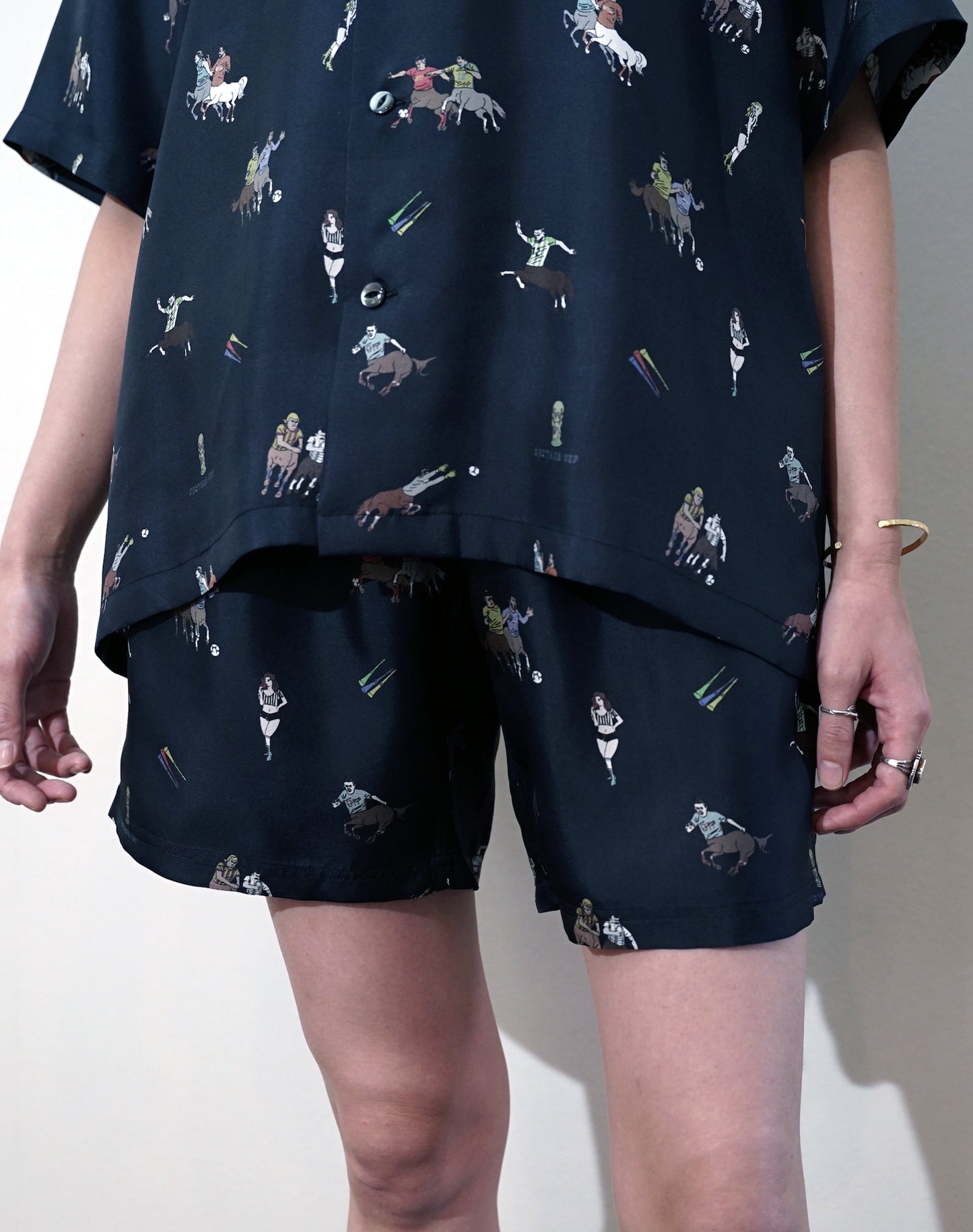 OTT21-14 CENTAUR CUP INKJET PRINT SILK100% SHORTS (SILVERGREY)