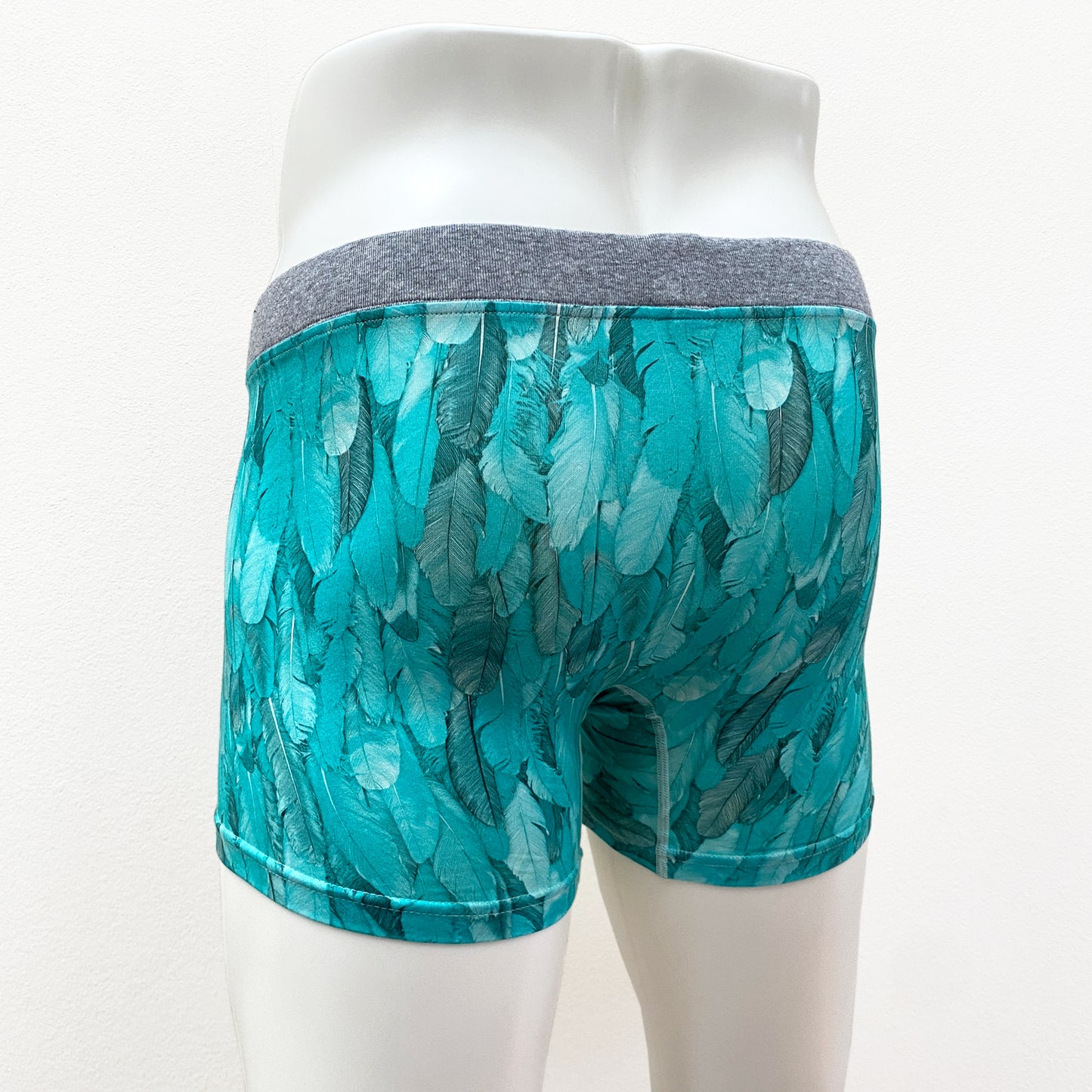 16-24 FEATHERS Inkjet print BOXER