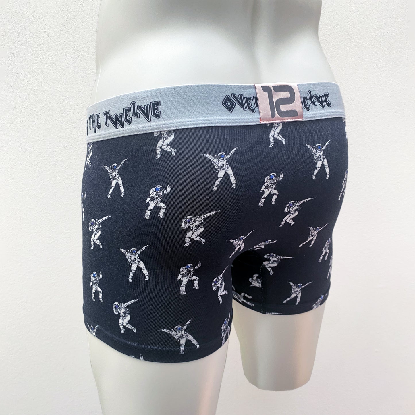 21-23b Dancing in the Space  navy Inkjet print BOXER