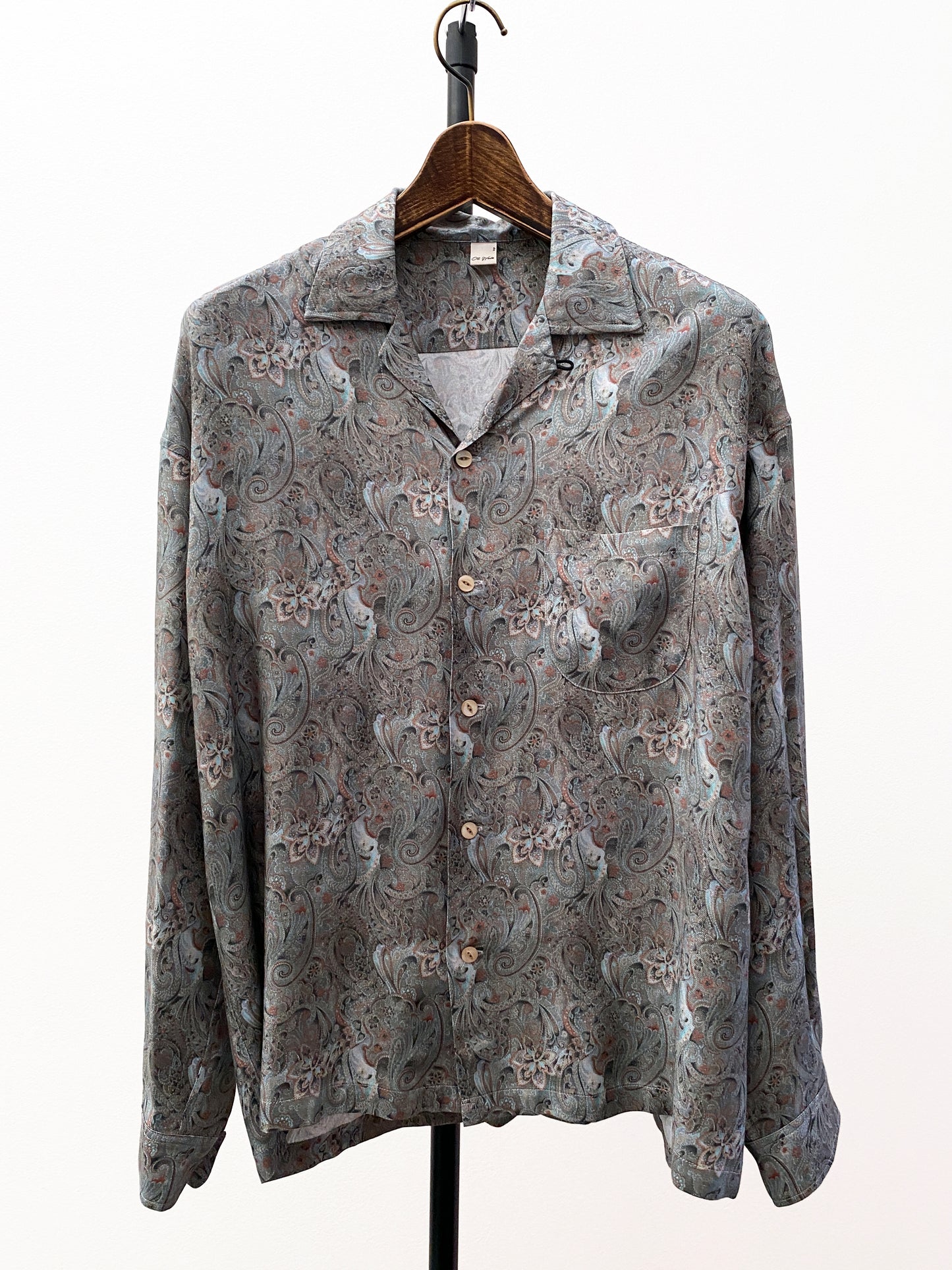 OTT23-03  PAISLEY INKJET PRINT RAYON100%FABRIC L/S SHIRTS