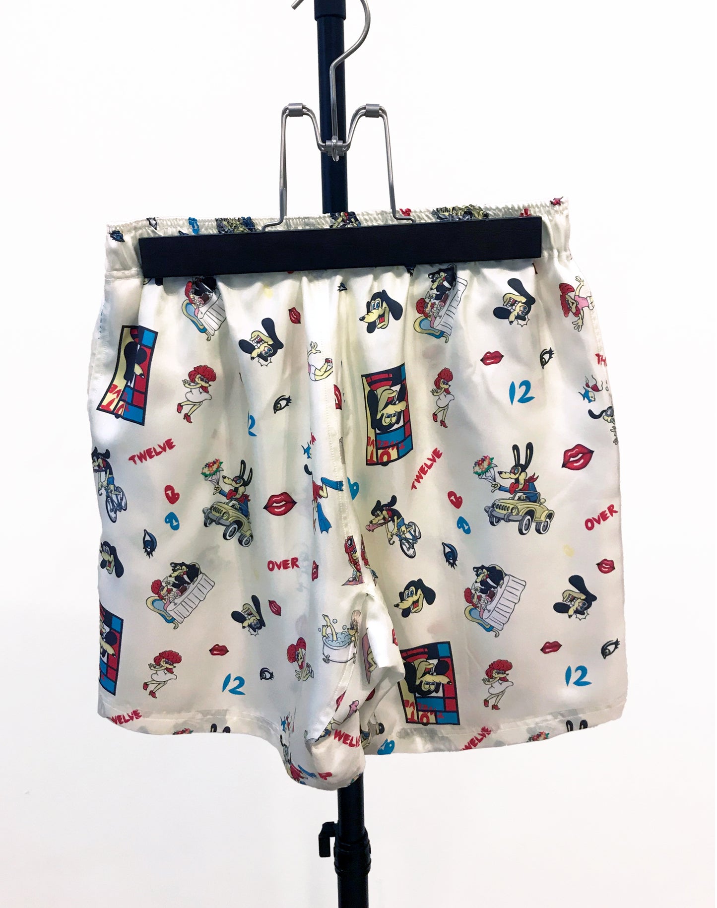 OTT18-12 SILK100%INKJET 50's STYLE DOG PRINT SHORTS