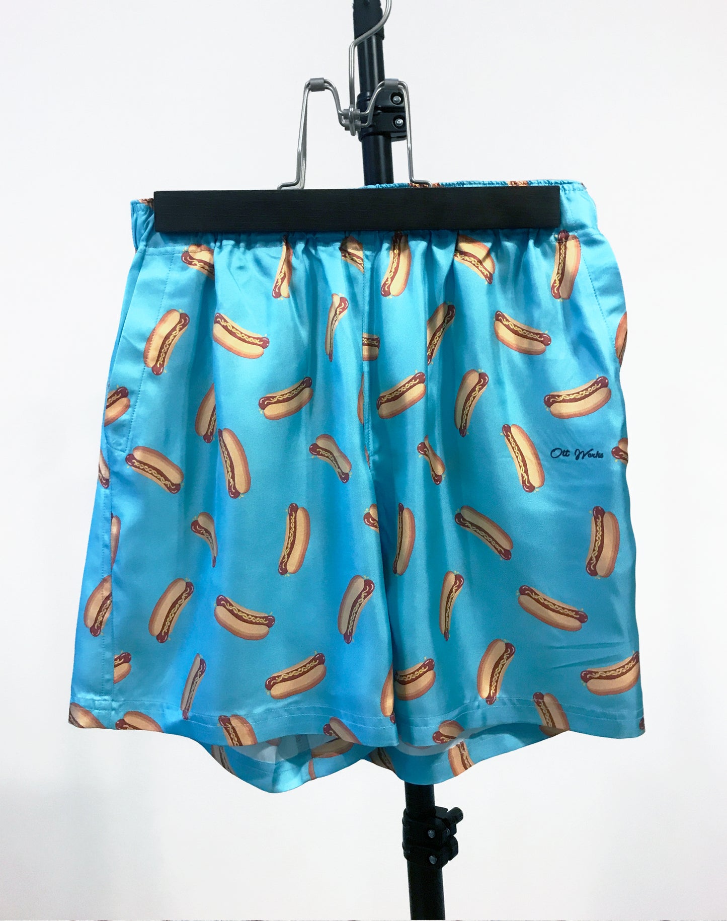 OTT19-09 SILK100%INKJET HOTDOG PRINT SHORTS