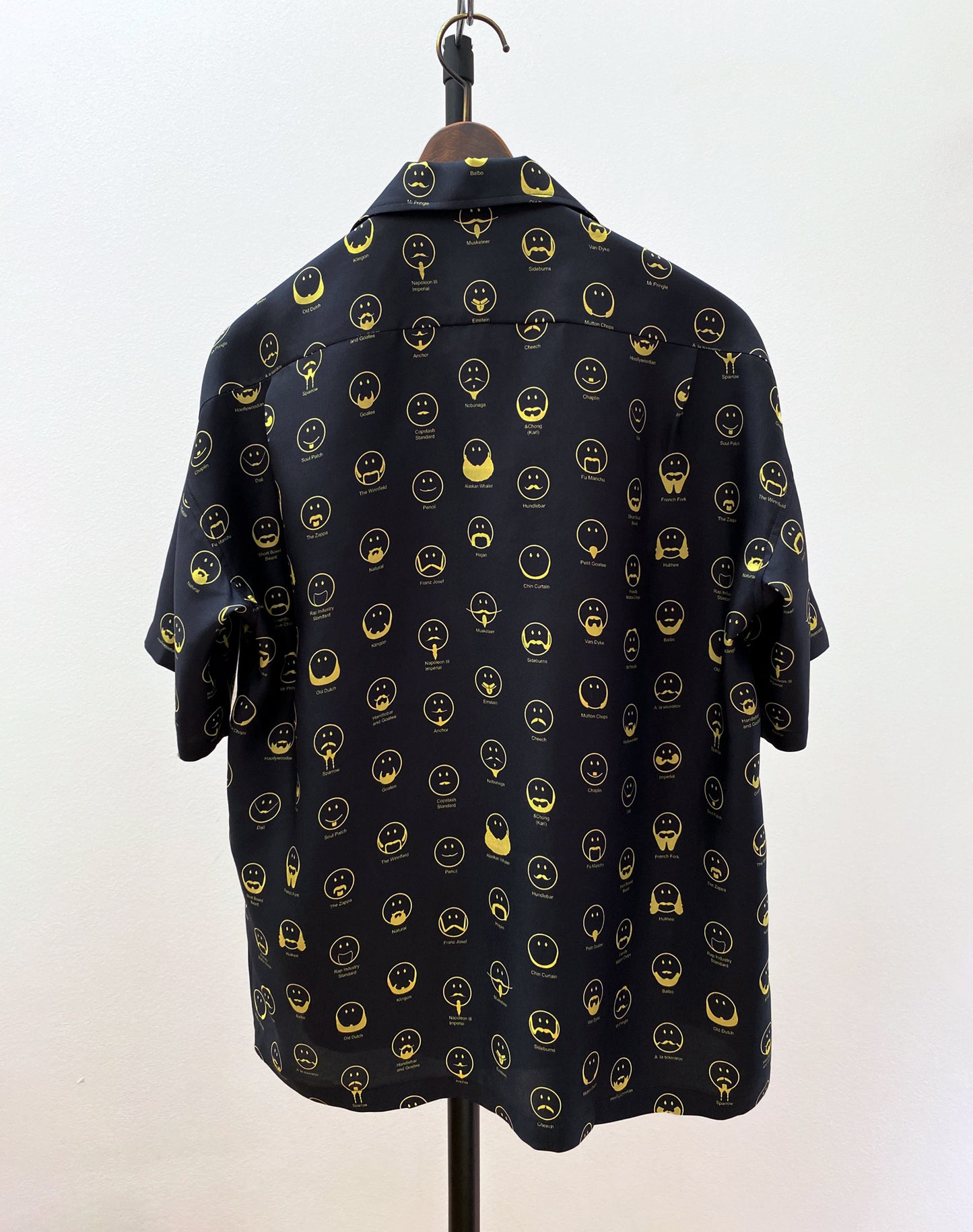 OTT20-05b SILK INKJET BEARDS SMILE PRINT SHIRTS