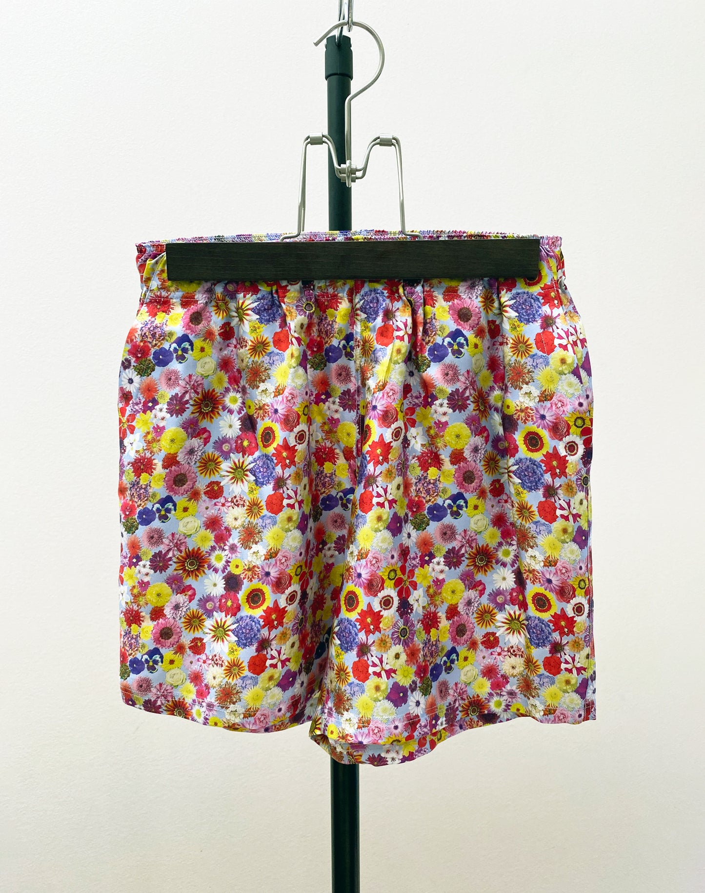 OTT20-11a SILK INKJET PSYFLOWER PRINT SHORTS