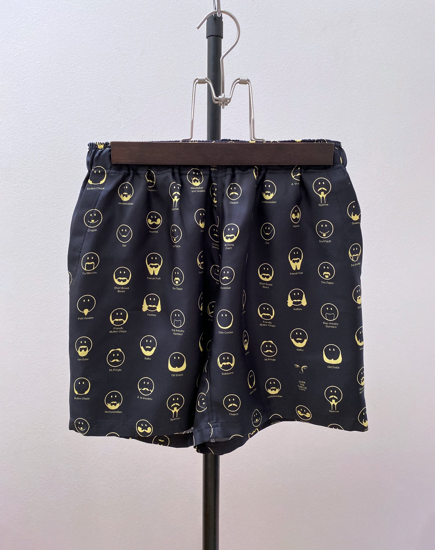 OTT20-14b SILK INKJET BEARDS SMILE PRINT SHORTS