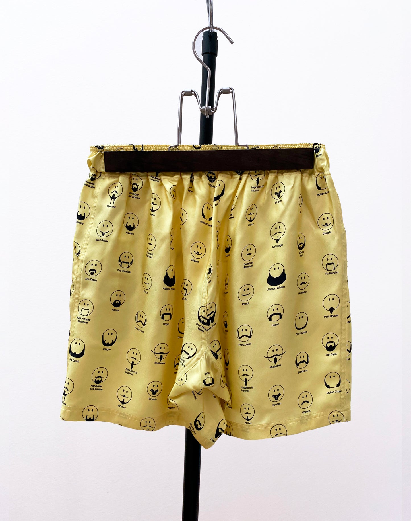 OTT20-14a SILK INKJET BEARDS SMILE PRINT SHORTS