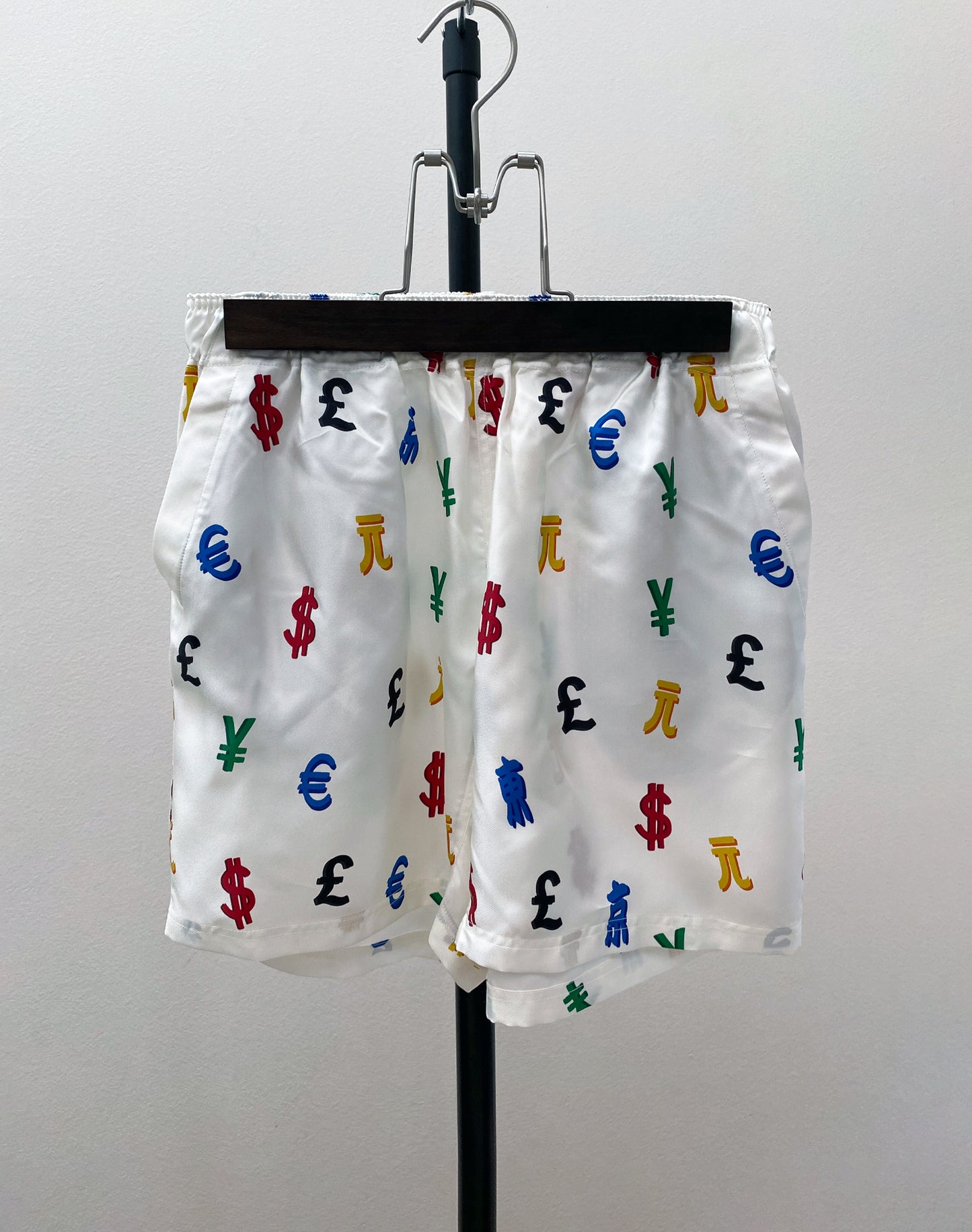 OTT20-16a SILK INKJET MONEY PRINT SHORTS