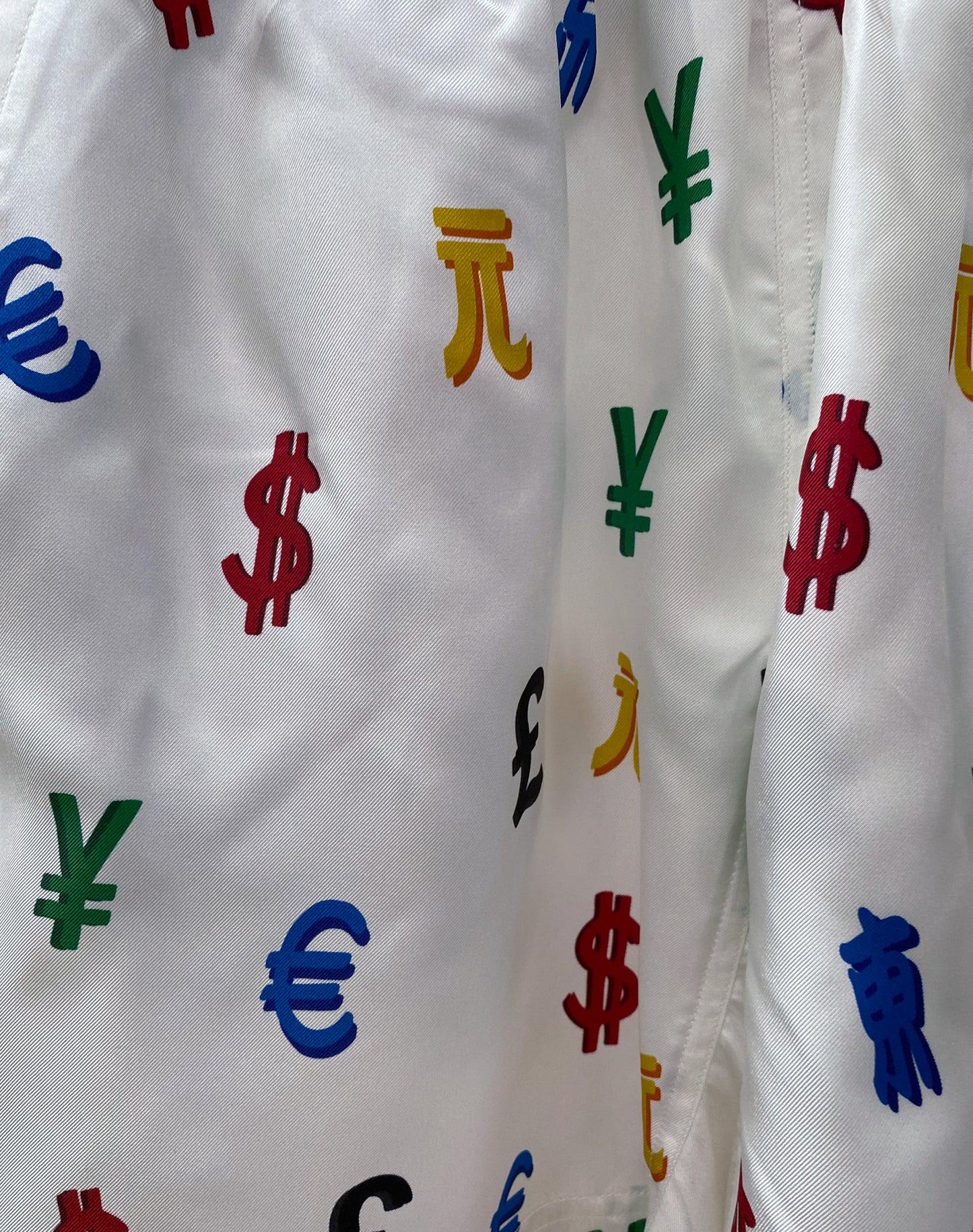 OTT20-16a SILK INKJET MONEY PRINT SHORTS