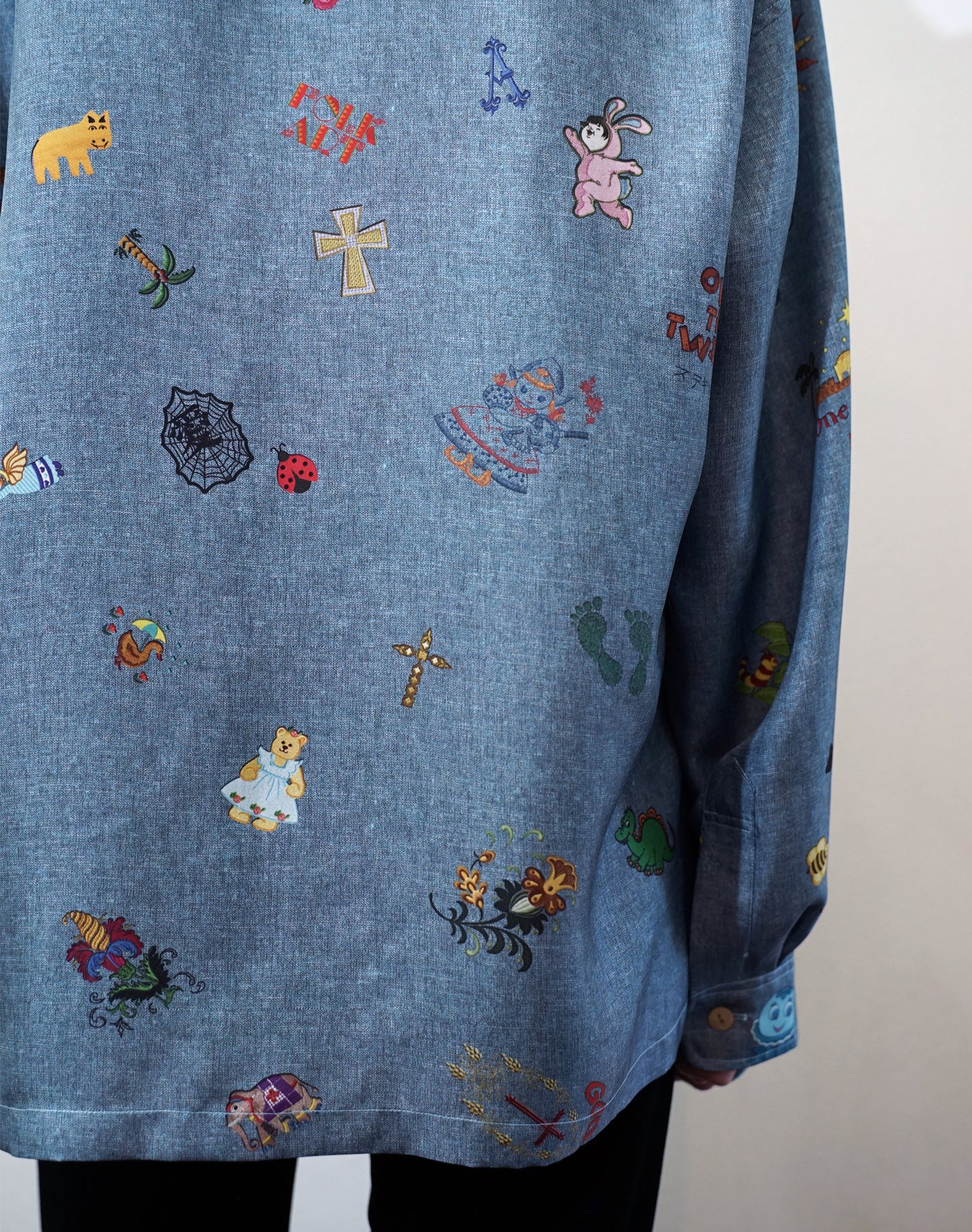 OTT21-08a  FOLK ART INKJET PRINT SILK100% L/S SHIRTS (BLUE)